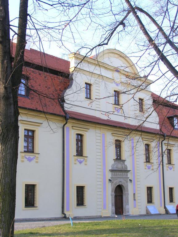 Palac Kietlin Niemcza Exteriér fotografie