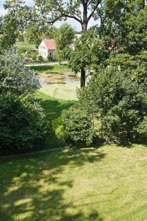 Palac Kietlin Niemcza Exteriér fotografie